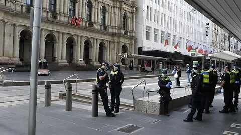 WARNING [DO NOT ENTER THE CBD] - POLICE Everywhere - Melbourne [Bourke St Mall] - 1230hrs AEST (z)