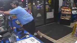 CAUGHT ON CAMERA: Thief steals $500 worth of lottery tickets from Milwaukee gas station