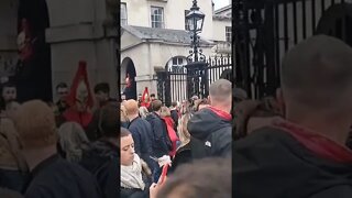 Every one hered this guard shout #horseguardsparade