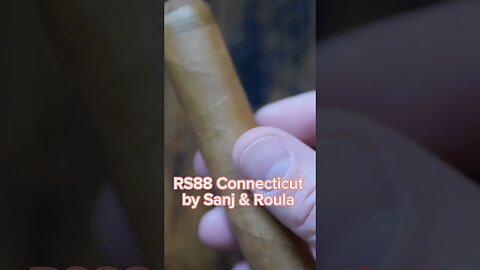 RS88 Connecticut by Sanj & Roula #cigars #shorts #gold