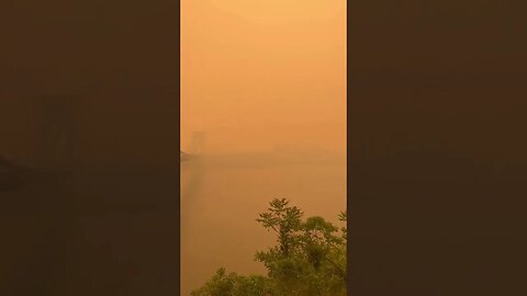 SMOKE FROM CANADIAN WILDFIRES IS BLANKETING US CITIES @BostonGirlBridget