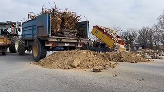 Perpignan FR: Farmers Continue Their Blockades