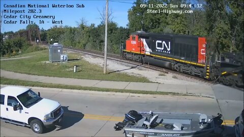 CN 5289 Leading WB Snowplow at Cedar Falls & at Mills Tower in Iowa Falls, IA 9-11-22 #steelhighway