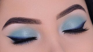 Get the Look: Flawless Soft Blue Eye Makeup + Smokey Eyeliner