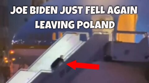 🚨 BREAKING: Joe Biden FALLS up the stairs of Air Force One departing Warsaw, Poland!!