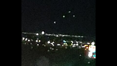 UFOs over Denver International Airport? Strange MUFON case involving 7 unknown lights making "V"