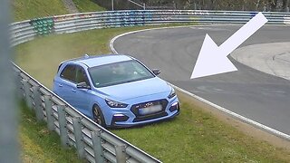 Nurburgring LUCKIEST DRIVERS 2021 FAILS & WINS Touristenfahrten Nordschleife