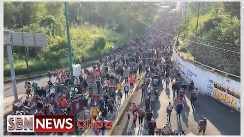 Large Migrant Caravan Has Left Tapachula, Mexico for the US - 4710