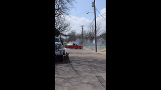 Silverado doing crazy burnouts 🔥