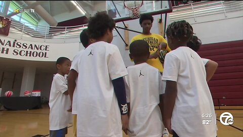 Juwan Howard hosts free youth basketball camp in Detroit