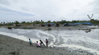 Cyclone Barrels Toward India's Eastern Coast