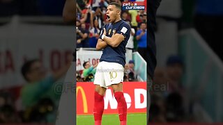 CR7 OU MBAPPÉ? QUEM É O MELHOR NA SUA OPINIÃO?