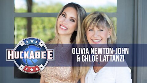 “Window In The Wall” Olivia Newton-John & Chloe Lattanzi NEW HIT Single | Jukebox | Huckabee