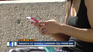 Sarasota County School Board to discuss banning cell phones for students