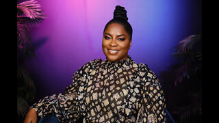 Ester Dean On Dating Her Obsession | In This Room