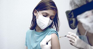 New Zealand Govt Takes Child Away from Parents Who Protest The VAXX!