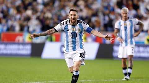 Lionel Messi scores twice as Argentina stretch unbeaten run to 35 games with win over Jamaica