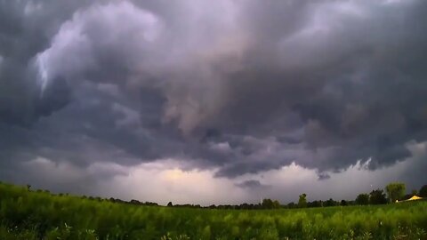 Massive Shelf Cloud in Three Rivers, Michigan!