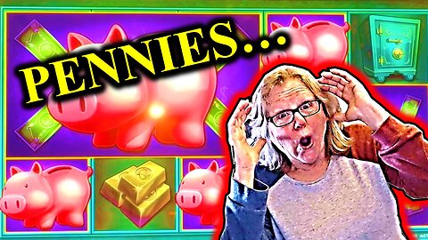 Playing pennies for a while... Piggie Bankin' at The Atlantis Casino!