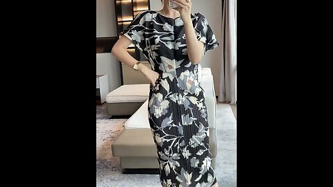Miyake Folds 2023 Summer New Printing Slim Dress Temperament Elegant Skinny V neck Bat sleeve Women'