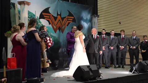 Wonder Woman and Batman wedding unites superhero couple at Capital City Comic Con