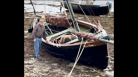 ☘️ Long Island Fisherman Tommy May Gets Up Close & Personal with a Galway Hooker☘️