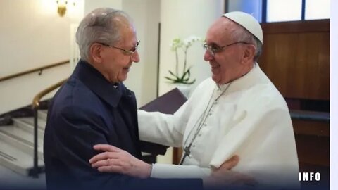 Black Pope Adolfo Nicolas S.J. is confronted by 'We are Change LA' on Jesuit extreme oath (2009)