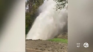 Massive water main break continues to impact many in Oakland County