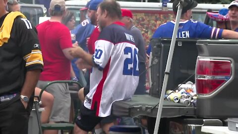 Bills fans ecstatic to tailgate for season opener, first game at full capacity since 2019