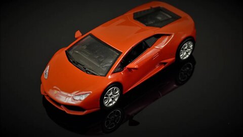 Lamborghini Huracan LP 610-4 - WhiteBox 1/43 - 30 SECONDS REVIEW