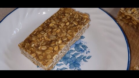 Granola Bars Made With Oatmeal Peanut Butter And Honey