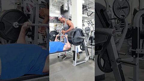 405lbs Raw bench Master Class Powerlifting