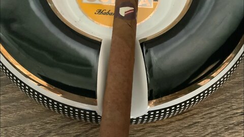 Privada Cigar Club El Titan De Bronze Red Velvet