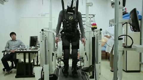 Severe paralysis partially reversed using brain-machine interface training