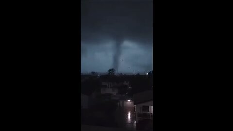 "Nature's Wrath Unleashed: Massive Tornado Strikes Milan! 🌪️💥"