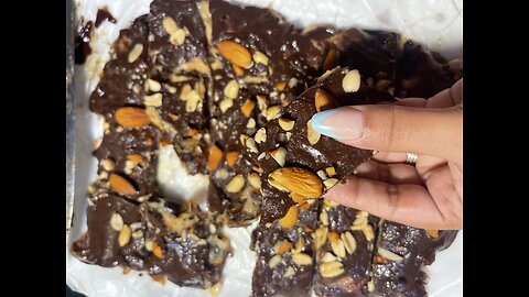 Dark Chocolate Dates'N'Nuts #homemadesnacks #forgymguys #forweightwatchers #healthysnacks