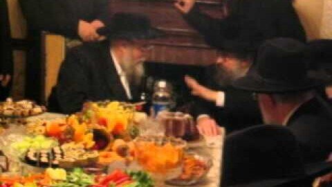 Toldos Aharon Rebbe in Queens