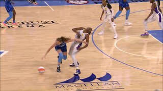 Nneka Takes Forearm To FACE, Officials Review For Hostile Act | L.A. Sparks vs Chicago Sky