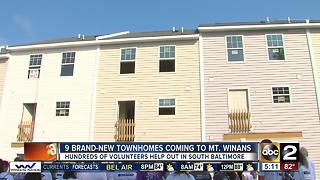 Hundreds of volunteers help build new townhomes in S. Baltimore