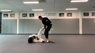 Jiu Jitsu - Leg Pin Step Through to Knee on Belly Pass