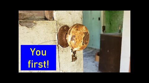 EP #4 - 38 Acre Southern Illinois Investment Property. Abandoned House Exploration - A closer look.