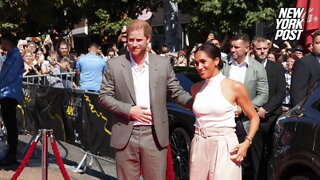 Meghan Markle is leaving Harry at home to party in LA & sending desperate texts
