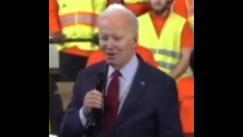 2023: Joe Joseph Biden acting weird while speaking in front of UNION STRONG