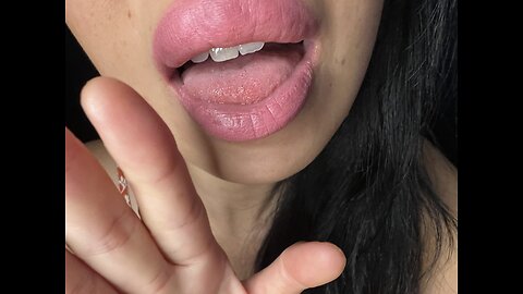 ASMR LENS LICKING YOUR TROUBLES AWAY. Soothes anxiety