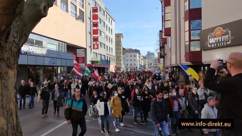 Gute Stimmung bei Demo für Kinderrechte in Linz