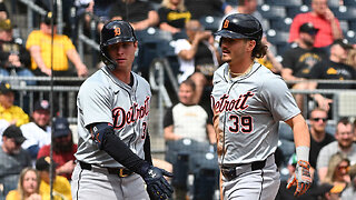 MLB Tigers score four runs in 9th to storm back