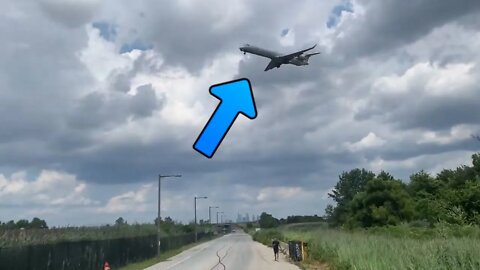 CRJ 900 Landing at Philadelphia International Airport (SUPER CLOSE AND LOUD!)