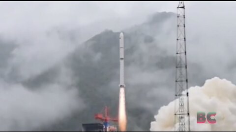 Chinese military spy satellite delivery rocket disintegrates over Texas