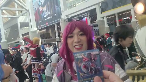 Asking Cosplayer to open a One Piece Pack | Con-Tent #bandai #bandaitcg #animeexpo