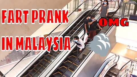 WET FART Prank on the escalator in Malaysia (FUNNY REACTIONS)